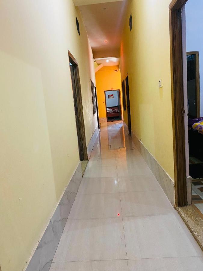 Balaji Homestay Mathura In Vrindavan Exterior photo