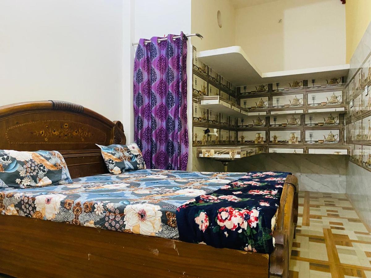 Balaji Homestay Mathura In Vrindavan Exterior photo
