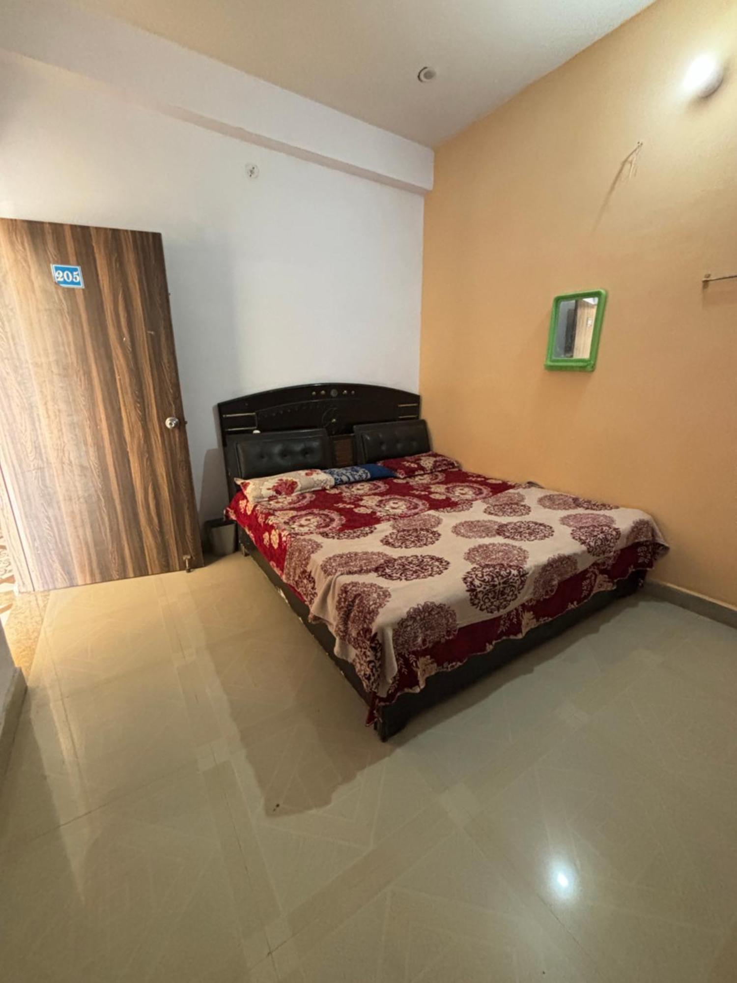 Balaji Homestay Mathura In Vrindavan Exterior photo