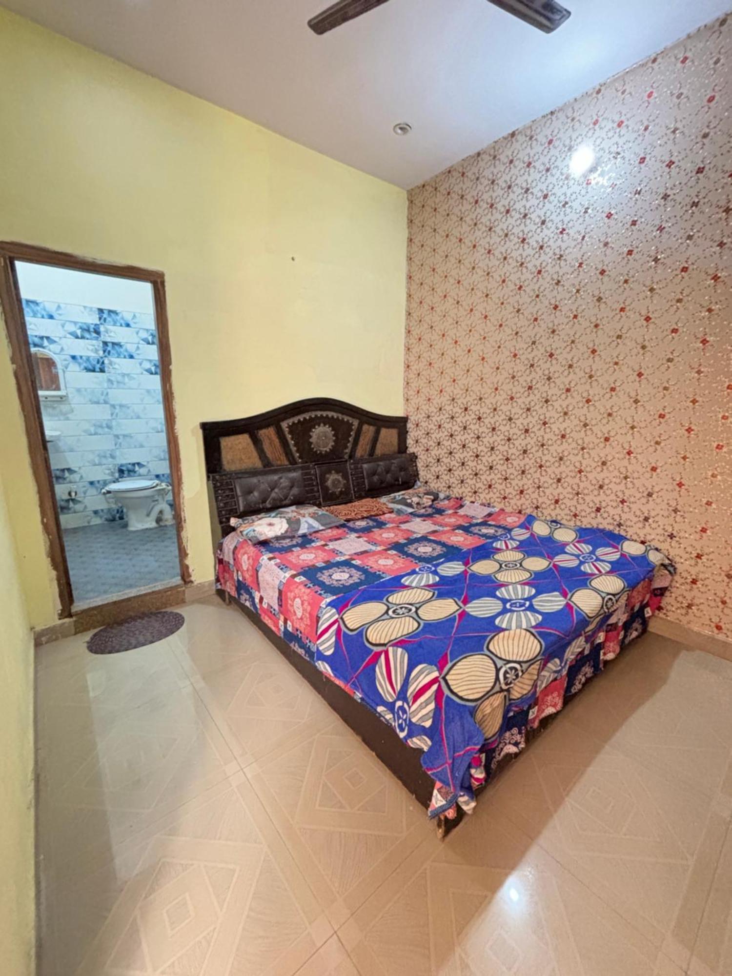 Balaji Homestay Mathura In Vrindavan Exterior photo